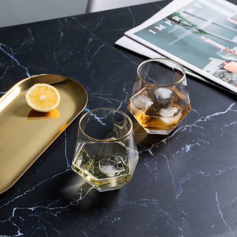 Evropský styl Šestihranná plastová šestihranná pro domácnost Průhledná sklenice na whisky Šestihranná sklenice na zahraniční víno