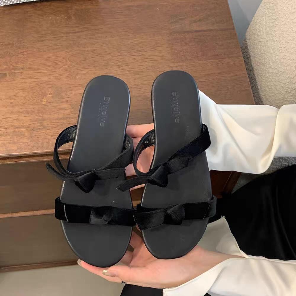Summer fashion versatile flat bottom word with bow velvet non-slip fairy French new toe girl cool slippers