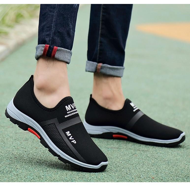 Versatile Men's Fashion Slip-on Cloth Shoes: Comfortable Low-top Casual Walking Shoes