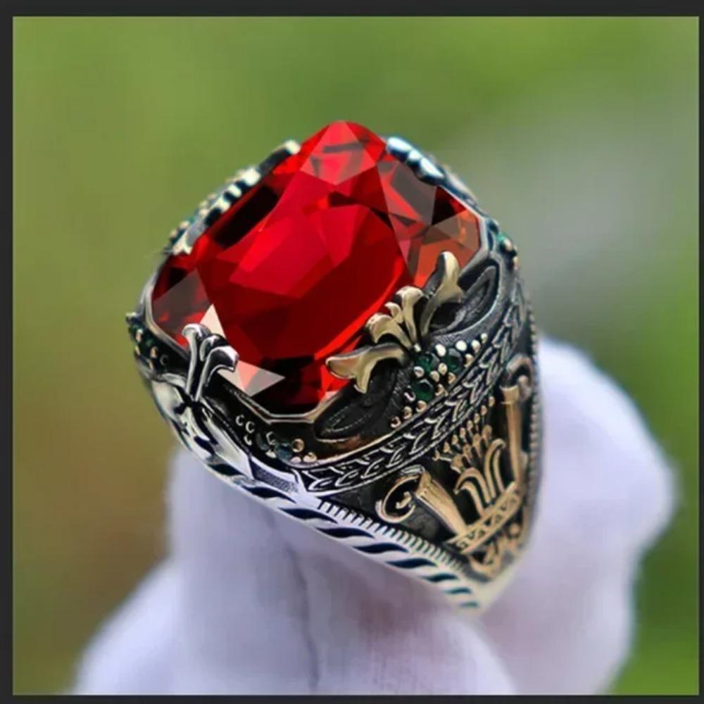 New Inlaid Emerald Mens Luxury Ring Retro Domineering Personality Jewelry for Banquet Party Gifts