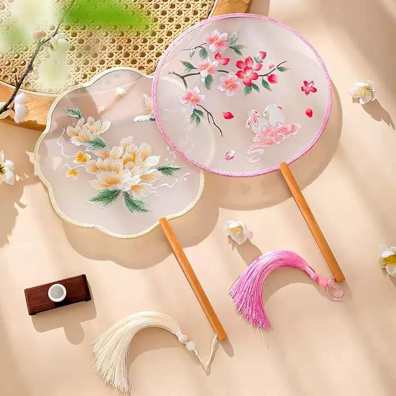 Double-Sided Embroidered Ancient-Style Round Fan, Chinese-Style Embroidered Lotus Fan, Special for Hanfu, Versatile Dance Fan with Suzhou Embroidery