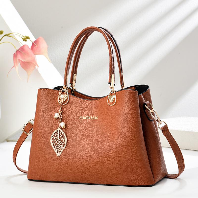 Fashionable Large Capacity Women's Shoulder Bag 2025 New Style Trendy Womens Handbag Designer Crossbody Single Tote Bag women