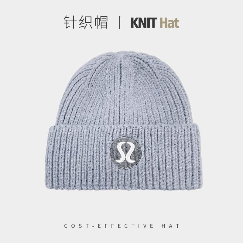 Versatile knitted hat, warm ear protection wool hat, women's autumn and winter windproof big head circumference shows the face, small pullover hat