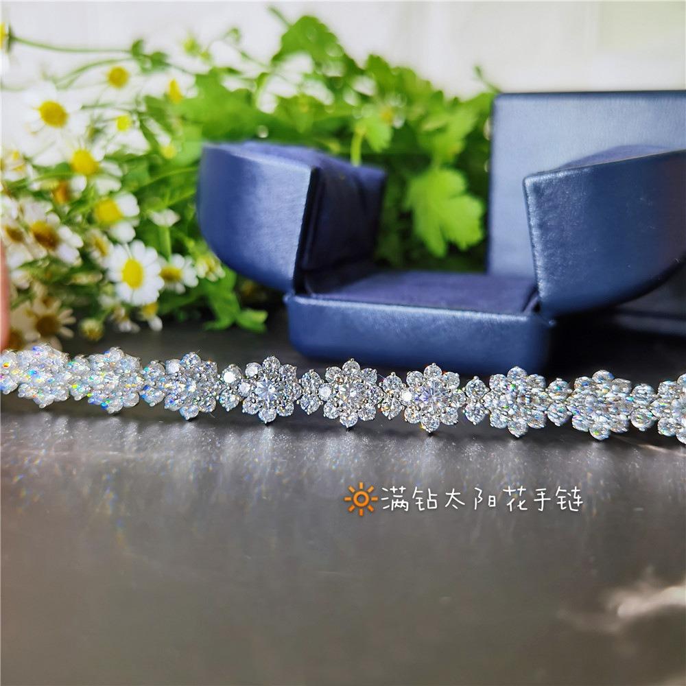 Elegant Sunflower Bracelet for Women S925 Silver Plated with Sparkling Zircon Flower Perfect Gift for Bestie