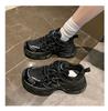 Star thick-soled Forrest Gump shoes 2025 new versatile and lightweight muffin explosion inner height increase dad shoes sports little white shoes