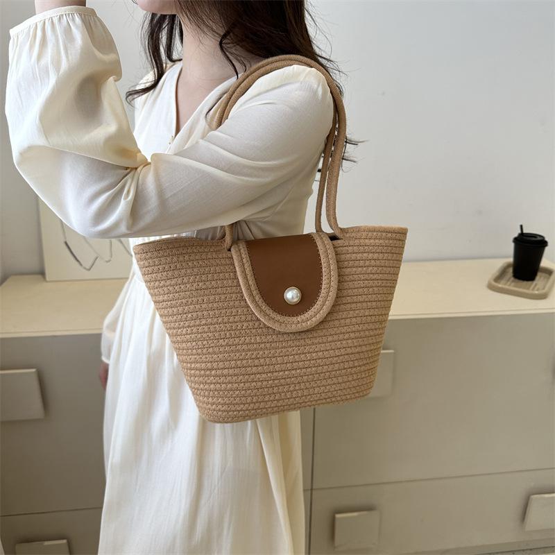 2025 new fashionable large-capacity woven bucket bag simple casual shoulder tote bag niche design bag tide