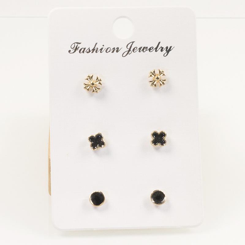 

S925 Silver Needle Temperament Simple Three-piece Earrings Female Clover Flower Short Earrings Earrings срібний