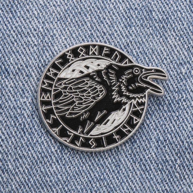 Norse Mythology Crow Brooch, Celtic Knot Raven with Runes Enamel Pin чёрный