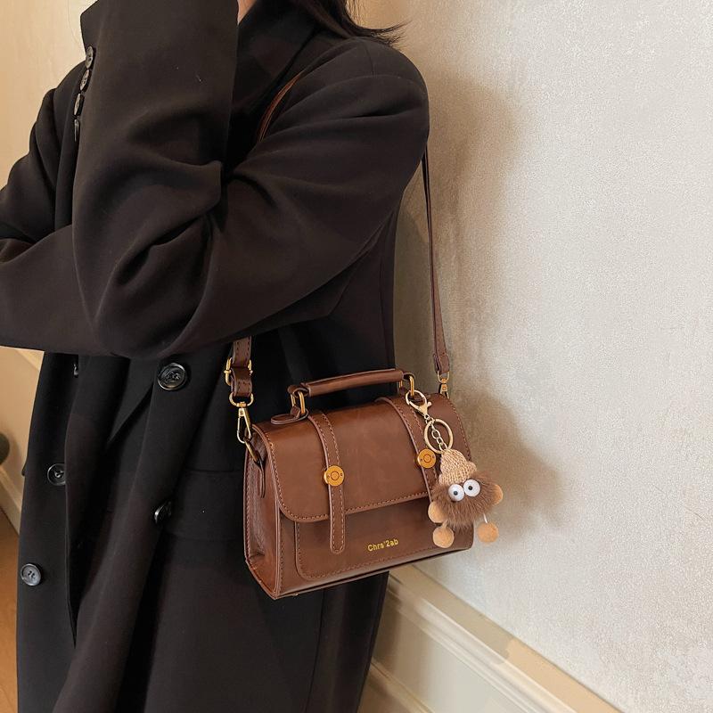 Premium Retro Handbag Bag Women'S Winter Popular Versatile Commuter Shoulder Bag Crossbody Small Square Bag