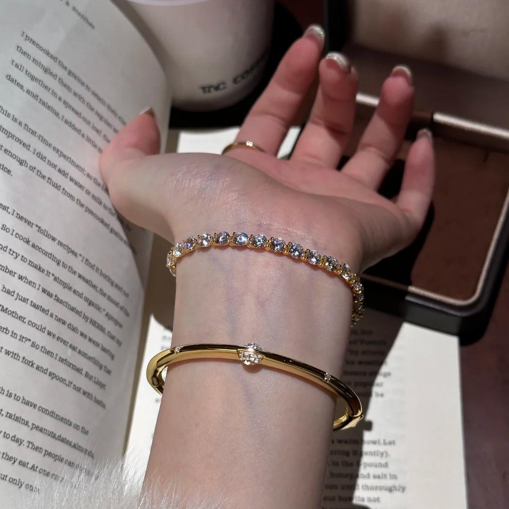 Fashion Light Luxury Eagle Claw Lace Star Bare Diamond Bracelet Advanced Sense Eight Hearts Eight Arrows High Carbon Diamond Zircon Women 2026