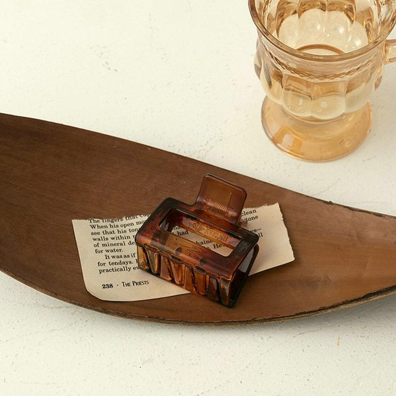 TrafagaLa Women Hair Clip Claws 2022 New Solid Sweet Hairpins Barrette Crab Hair Clips Headwear for Girls Hair Accessories