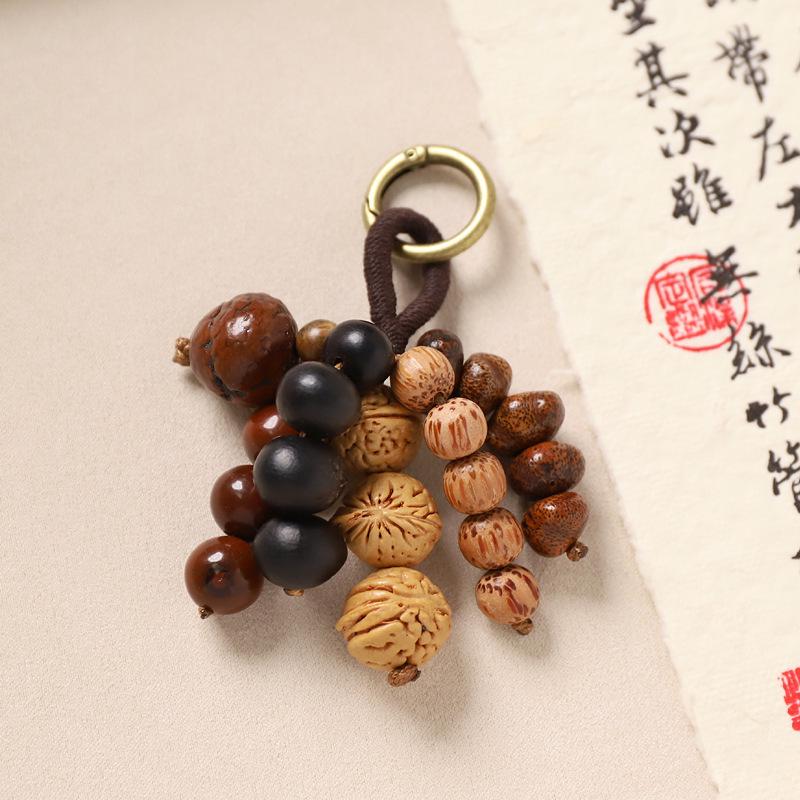New Chinese-Style Red Bean Hand-Woven Bodhi Keyring Retro Car Pendant