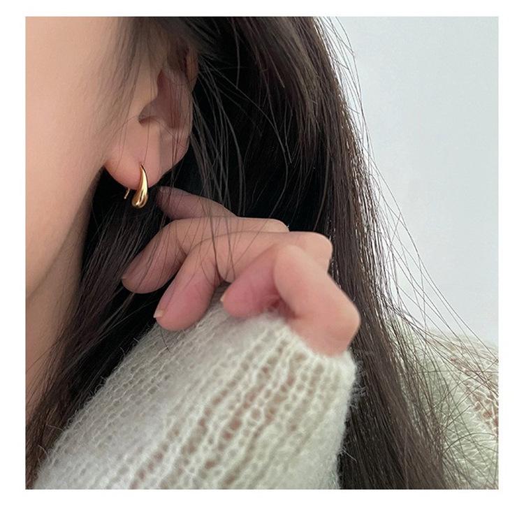 Retro Cool Artistic Water Drop Earrings for Women - Simple, Trendy Ear Hooks with Temperament Style.