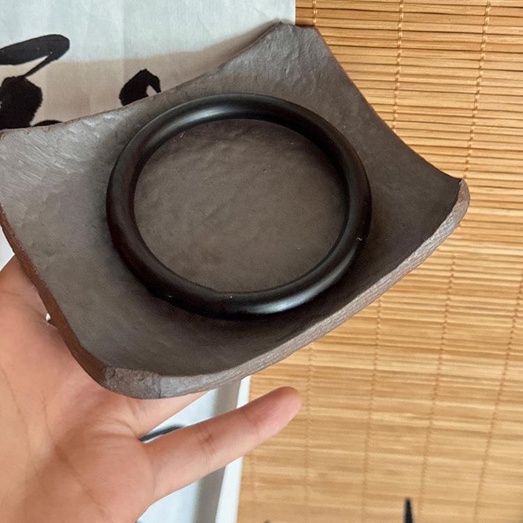Geometric Resin Bangle: Trendy European-American Fashion Bracelet for Women