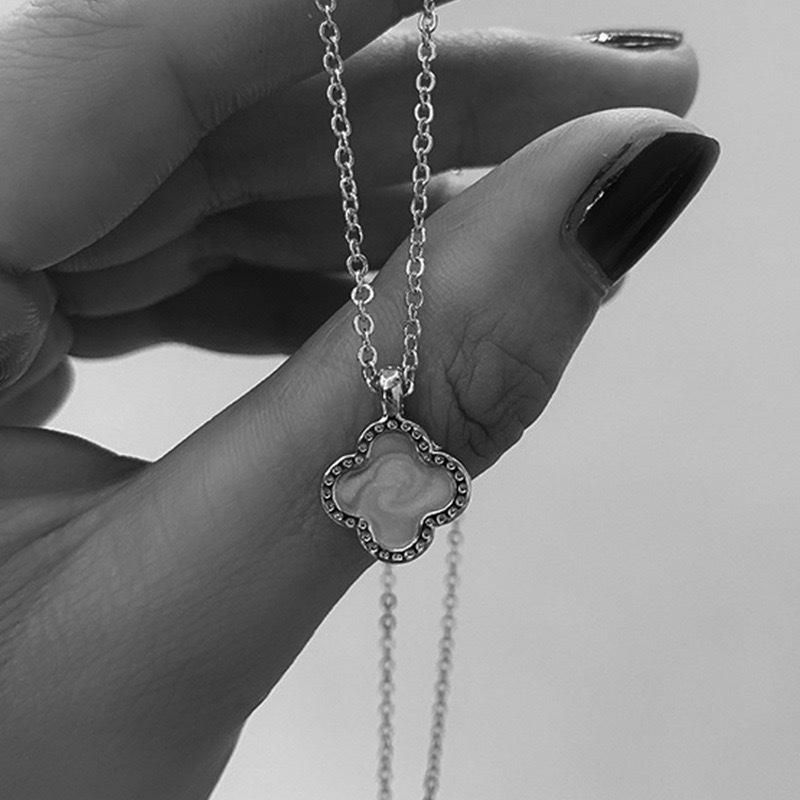 Clover Charming Fourleaf Necklace Alloy Material Style Korean