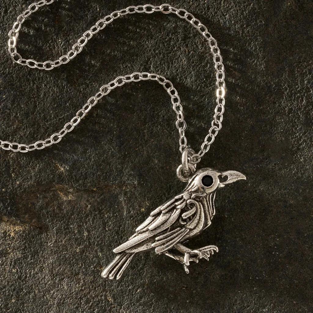Punk-Stile Krähen-Anhänger Halskette Vintage Gothic Designs Handarbeit Legierungsschmuck für Männer Frauen Partys Alltagskleidung