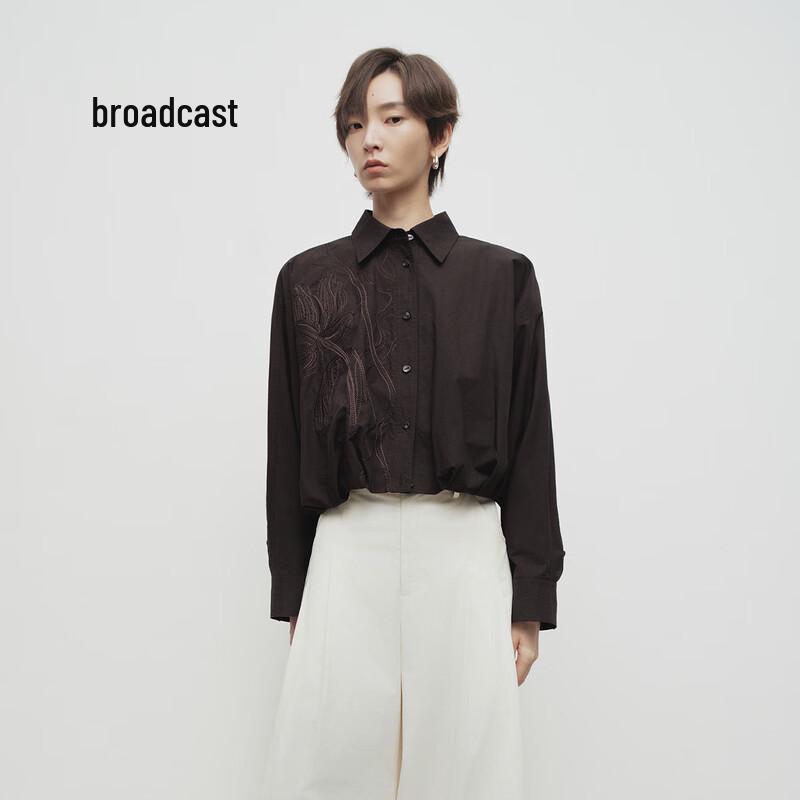 broadcast Women's Chinese Embroidered Petal Hem Short Jacket