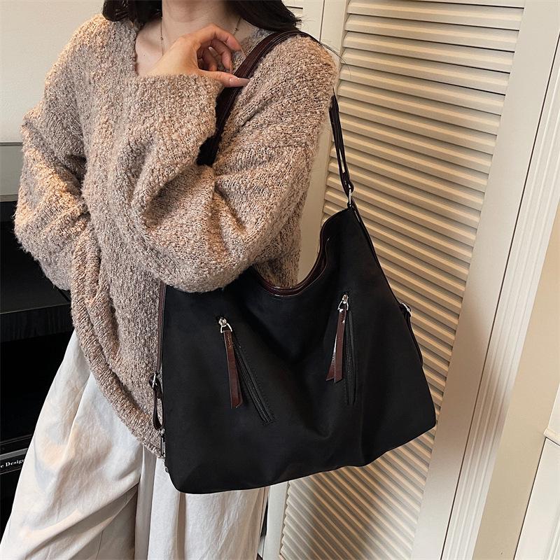 Retro 2025 Large Capacity Tote Bag: Stylish, Versatile Handbag for Women - Single Shoulder & Crossbody Carry