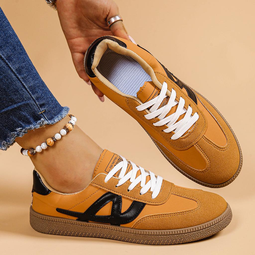 Fashion Women Sneakers Spring New Breathable Lightweight Sports Shoes Women Soft Leather Version Retro Round Head Couple Sneakers Women