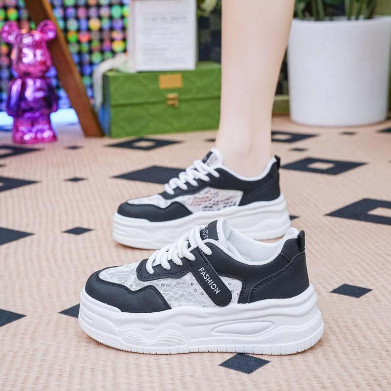 

Летние дышащие маленькие белые туфли женские новые кружевные туфли для скейтбординга студенческие повседневные универсальные сетчатые туфли на толстой подошве для папы 38