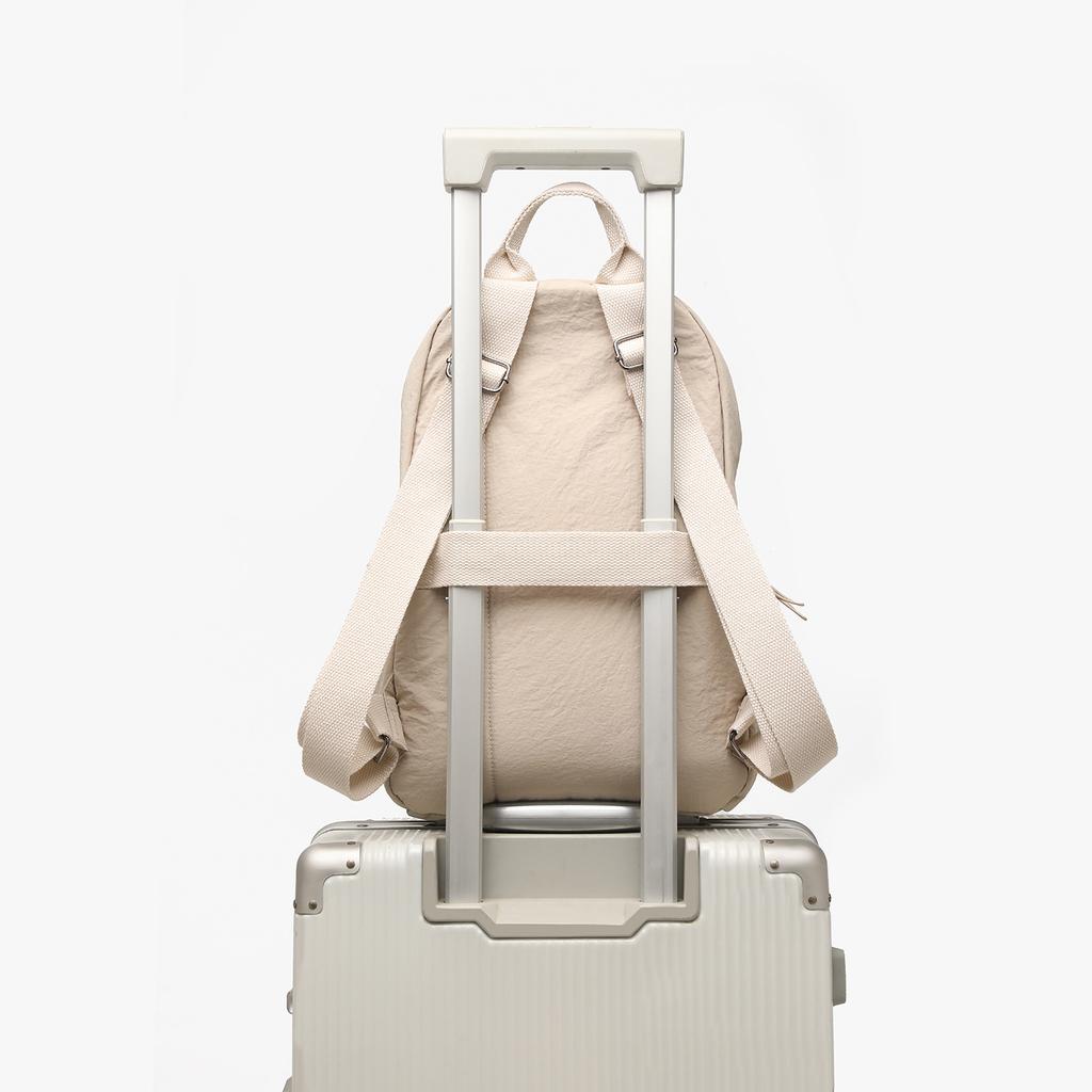 Schoolbag new large-capacity backpack, high-end solid color backpack, commuter bag for work, women's short-distance travel small backpack.