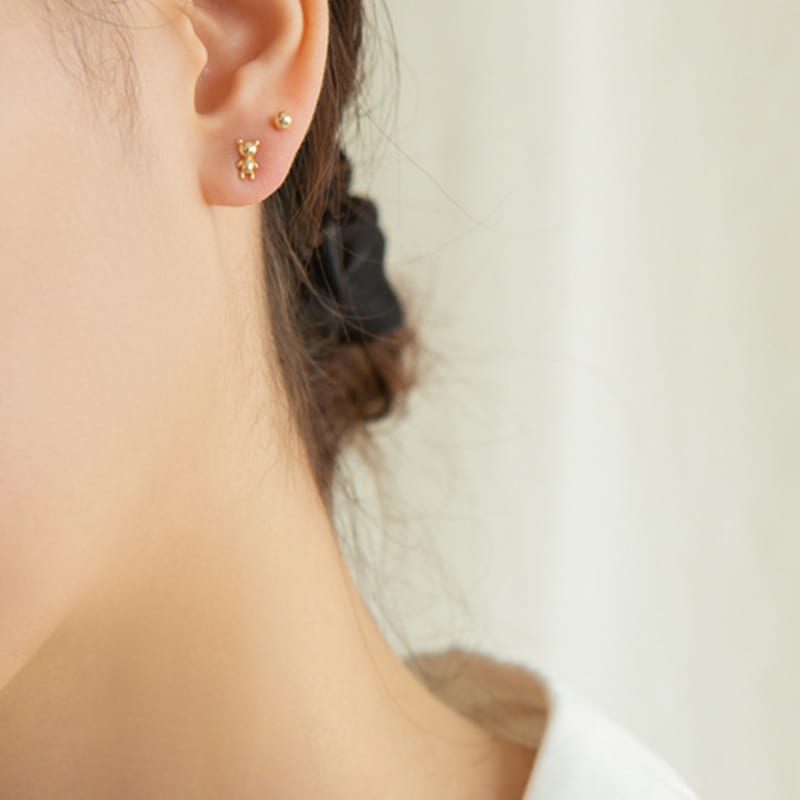 LUNNE 14k Bear Earrings (14k Gold) c03