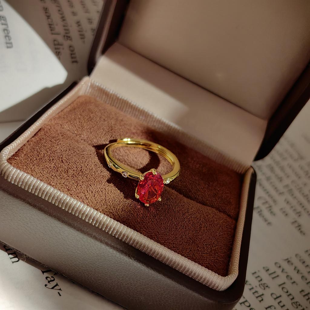 Classic Cultivation Oval Pigeon Blood Red Corundum Ring Female High Sense Temperament Light Luxury Versatile Commuter Golden Treasure Girl