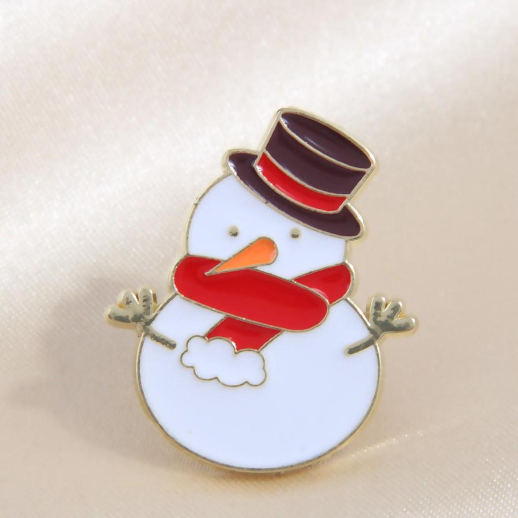 Christmas Fashion Enamel Pins: Stylish Brooches for Backpacks & Clothing