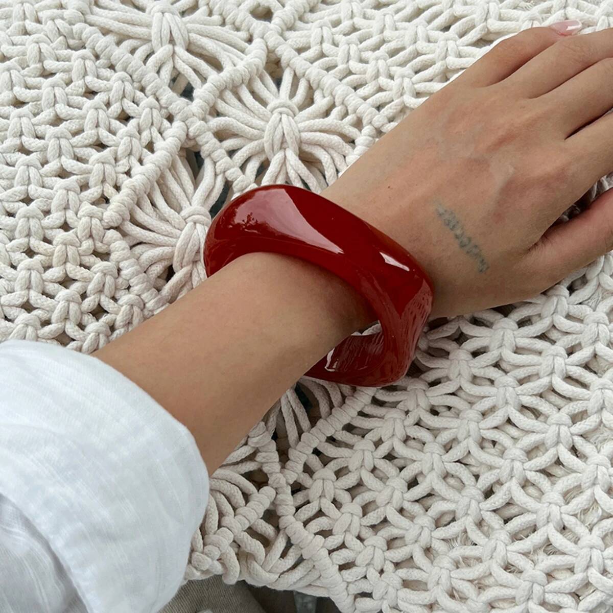 

Ingemark 4 Styles Punk Thick Resin Acrylic Wide Bracelets for Women New Trend Boho Irregular Chunky Bracelets Y2K Jewelry Gift кофейный
