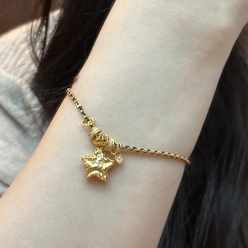 Inspiration Gloss Irregular Star Bracelets for women Hammer Pattern Drawing Diamond heart-shaped bangles Art Wedding