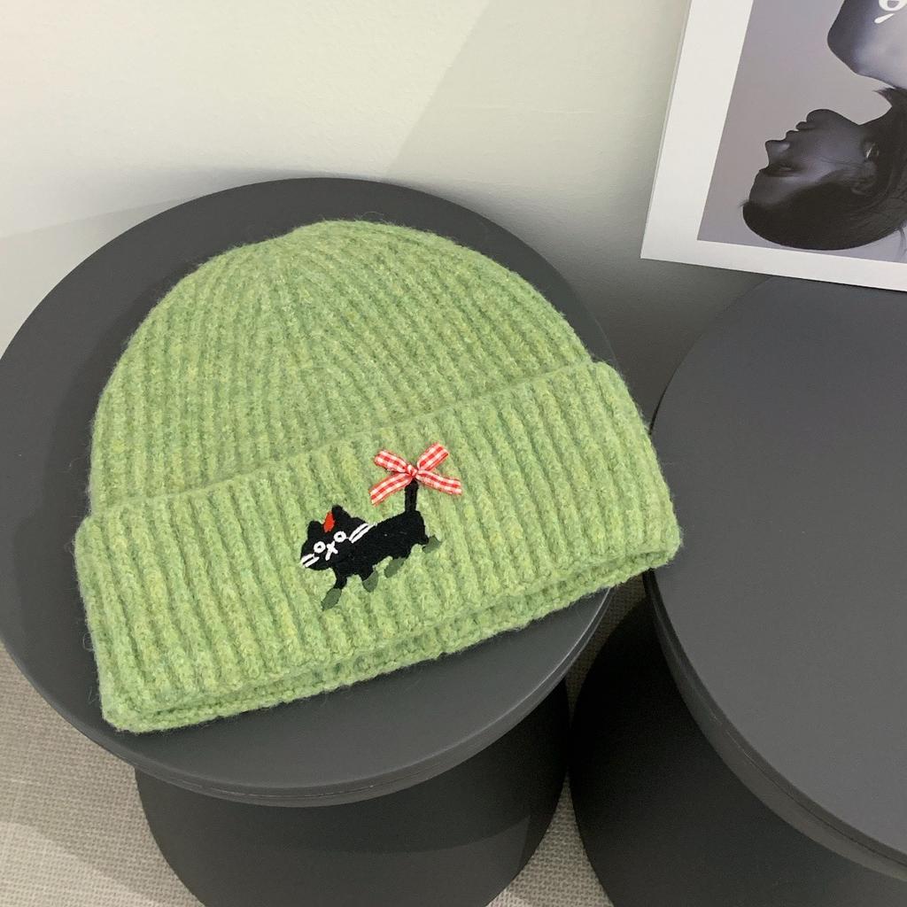 New Japanese Style Warm Cute Little Dog Embroidery Knitted Hat Women Makes Face Look Small Autumn And Winter Beanie Cap