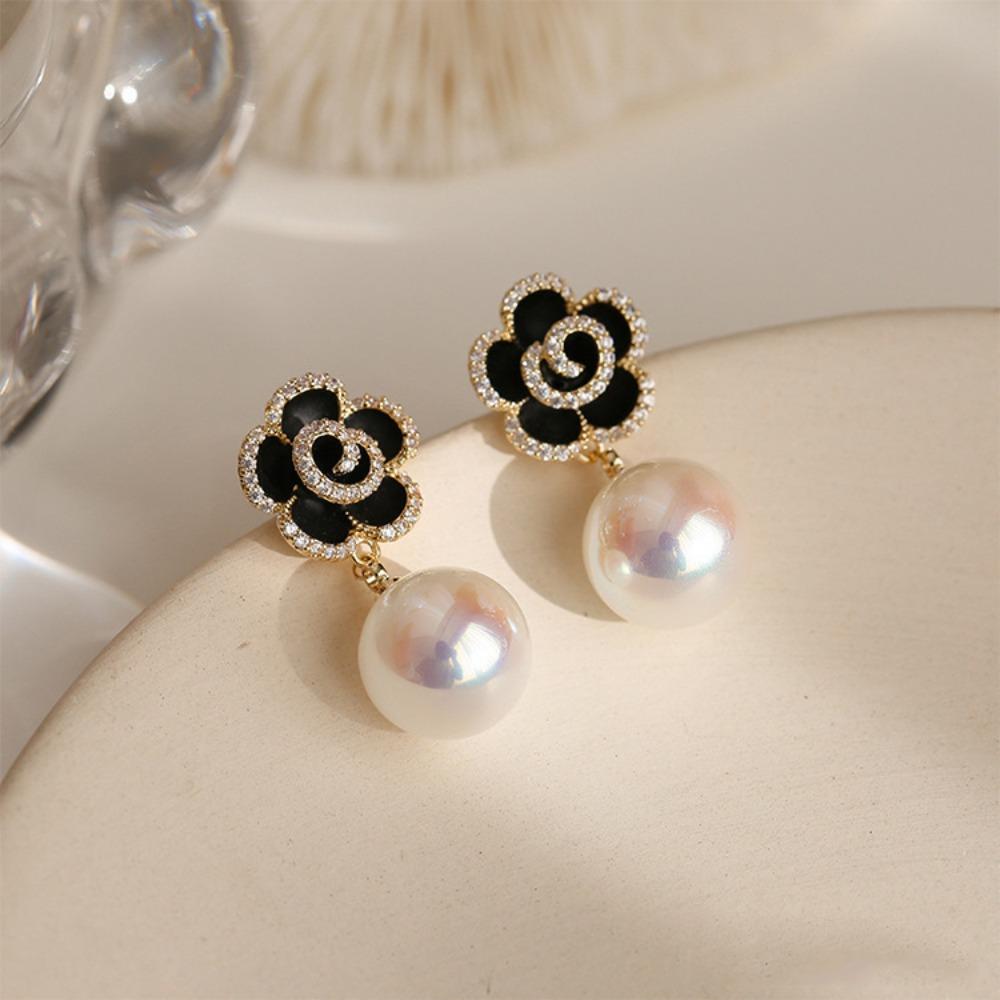 Pearl Earrings Fashion Temperament Elegant Celebrity Style Stud Earrings
