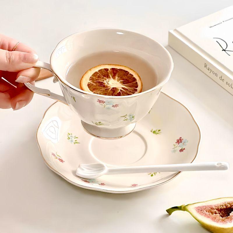 250ML Design Luxueux Sens du Haut de Gamme Tasses à Café Françaises Niche Exquis Ensemble Fait Main Ensemble Tasse et Soucoupe Européens Boîte Cadeau
