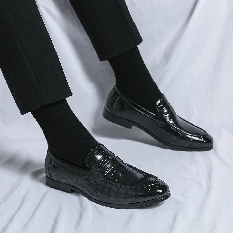 Fashion Shoes Men Casual Leather Business Shoes Formal Fashion Dress Tenis De Hombre Moccasins Mokasin Tenis Caballero Designer