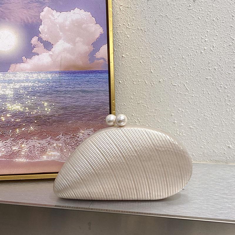 Shell acrylic bag niche design high sense hand dinner messenger bag слоновая кость