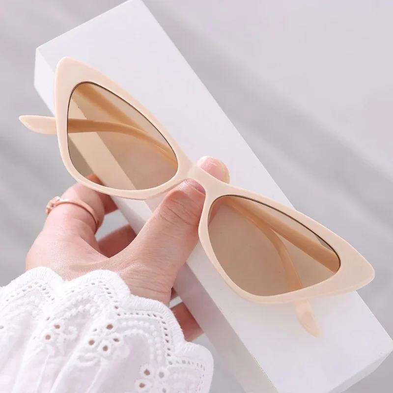 Occhiali da Sole Cat Eye alla Moda da Donna Uomo Esterno Retrò Eleganti Occhiali da Sole Maschere Unisex Resina Protezione UV400 Sportivi Occhiali da Sole Qualità