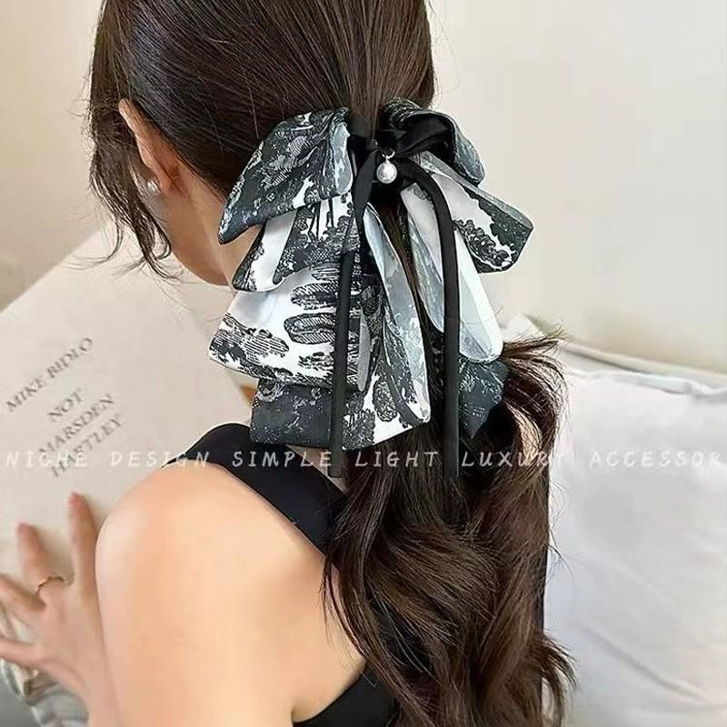 Polka Dot Bow Claw Clip: Elegant Women's Hair Accessory