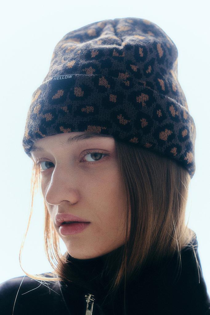 HELLOW 25 Leopard Beanie Brown