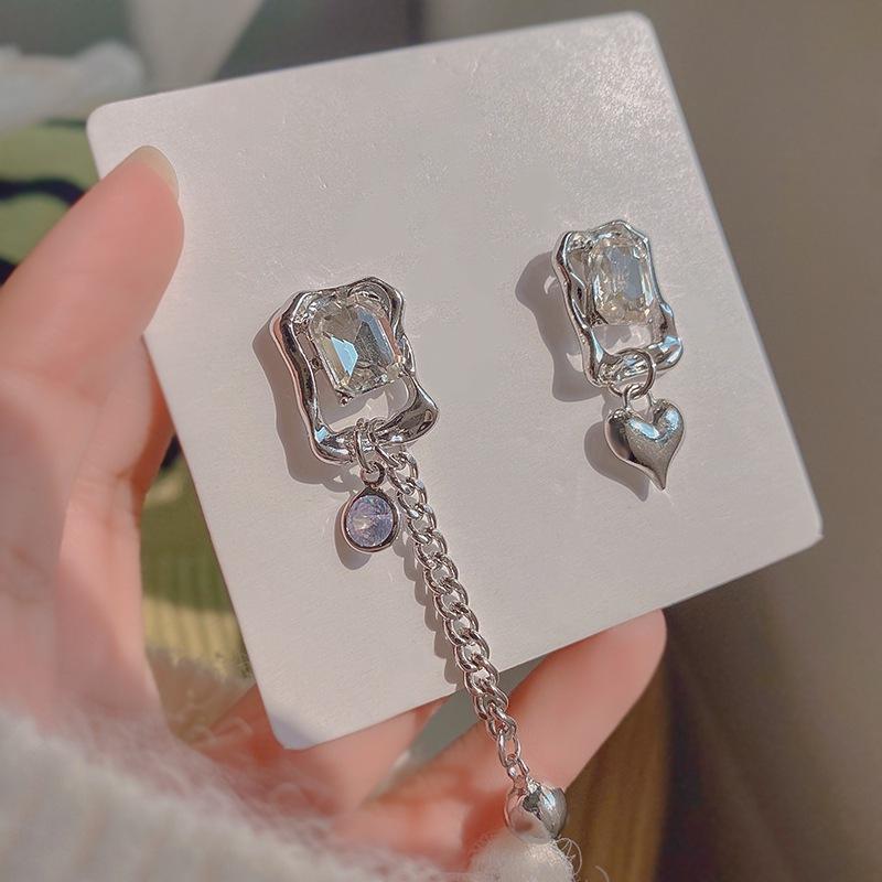 Silver Needle Niche Design Asymmetrical Tassel Chain Earrings, Sweet and Cool Spice Girl Geometric Earrings Personalized Earrings Women