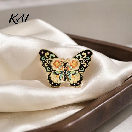 Decorative Metal Lapel Pin Chinese Style Paper Kite Brooch, Enamel Butterfly Goldfish Swallow Retro Badge, for Clothing Scarves and Bags Badge