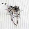 Gruselige Brosche Pin Gothic Spinnennetz für Halloween, Funkelnder Strass Revers Hut Tasche Zubehör Pin, Feiertagskleidung Schmuck Damen Herren Stil