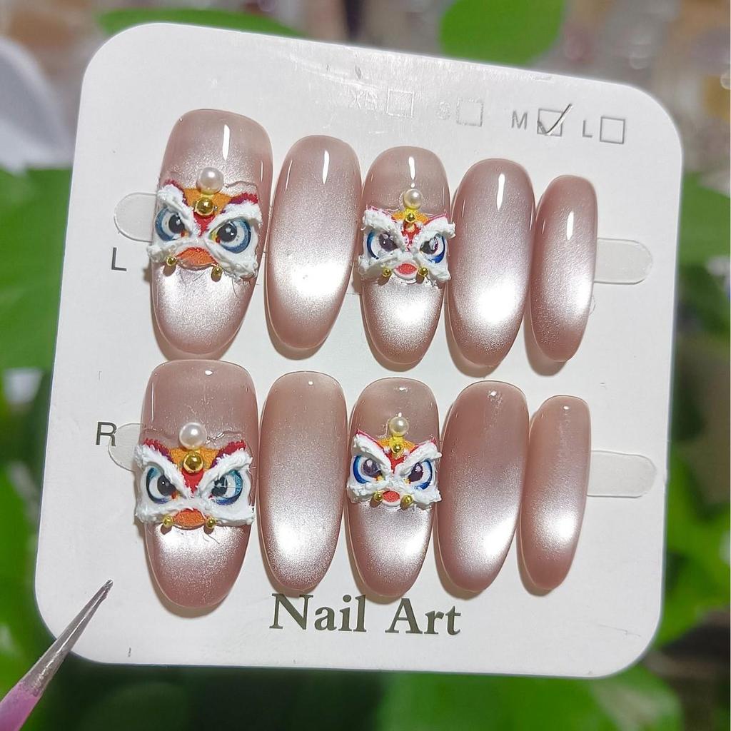 2025 New Year Lion Dance Cat-Eye Handmade Nails: High-End, Whitening Manicure