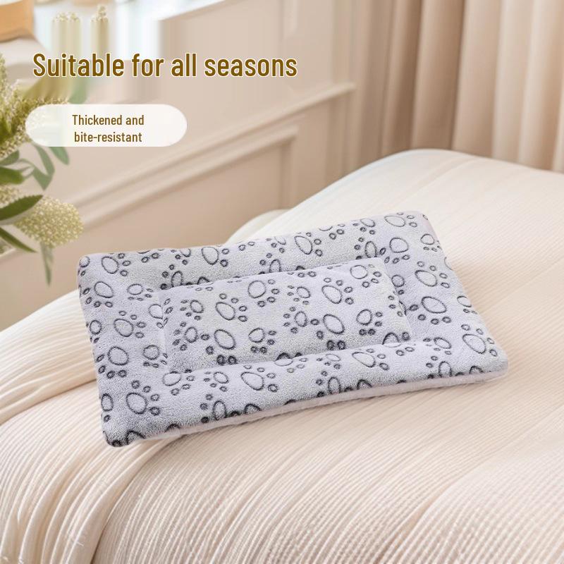 Thickened Pet Sleeping Pad: Warm Autumn & Winter Mat for Cats and Dogs - Universal Blanket & Sofa Cushion