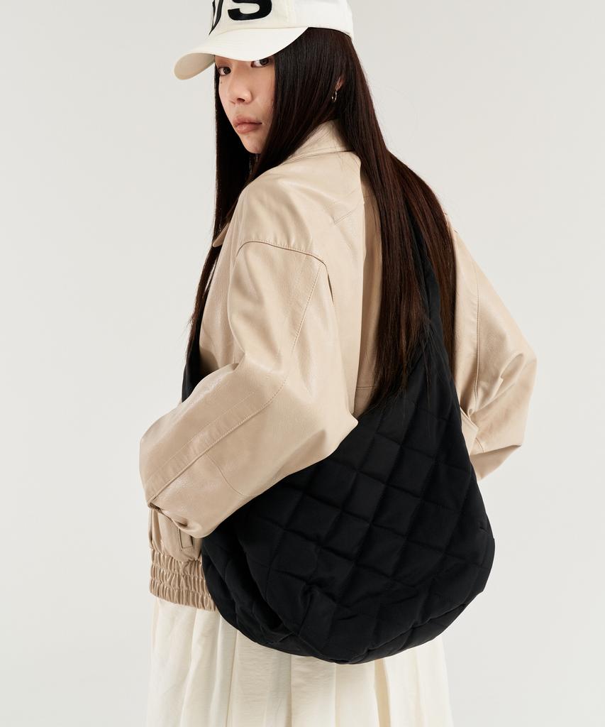 Luthproduct Melon Bread Quilted Bag _ Black