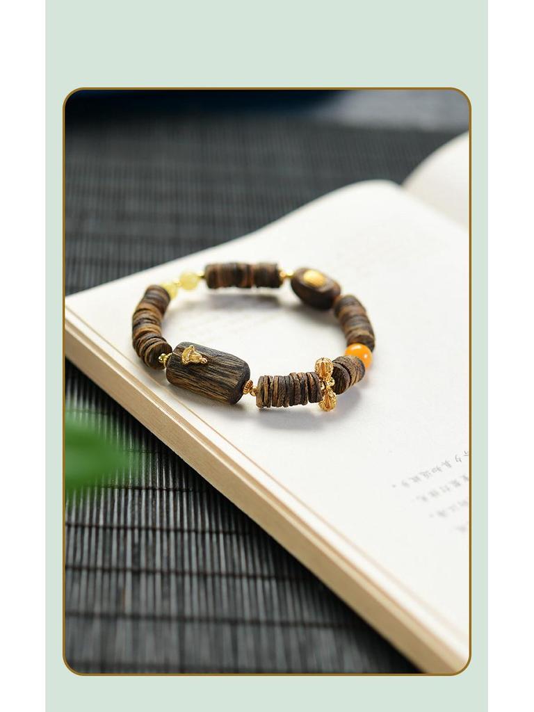 Amber Round Bead Bracelet with Natural Agarwood and 925 Silver Inlay