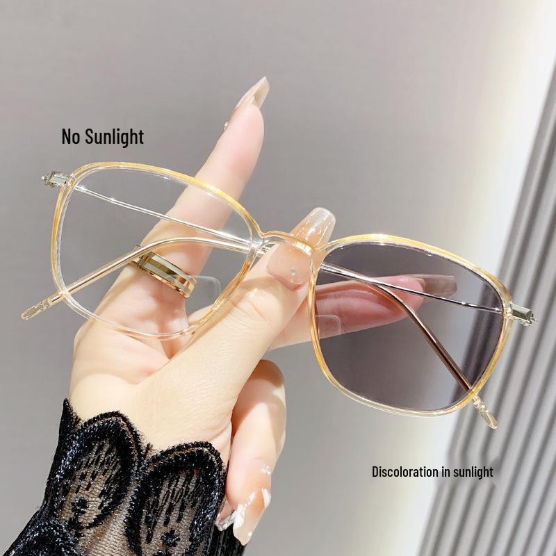 Ultra-Light Unisex Small Frame Myopia Glasses with Color-Changing, Anti-Blue Light, Fashionable Plano Lenses