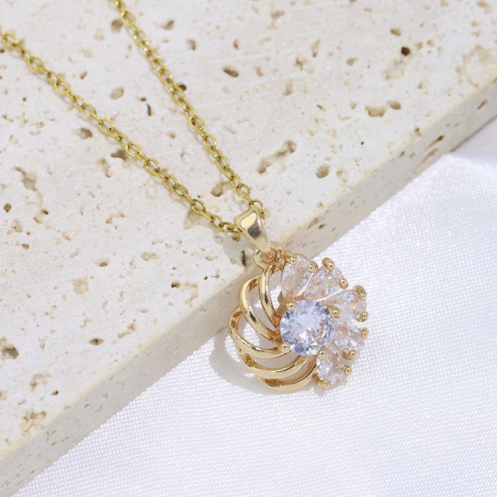 Simple Sunflower Pendant Necklaces for Women Fashion Zirconia Necklace Wedding Party Jewelry Accessories
