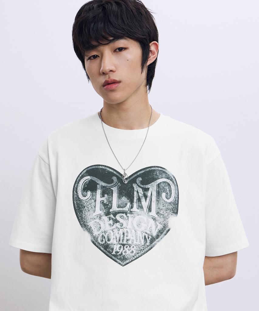 FILLUMINATE Flm Vintage Heart Graphic T-Shirt - White