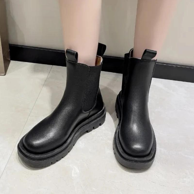 Fashion Women Boots Black Ankle Classics Boots Autumn Winter Platform Short Boots Women Luxury Fashionable Casual Sexy Shoes for Women