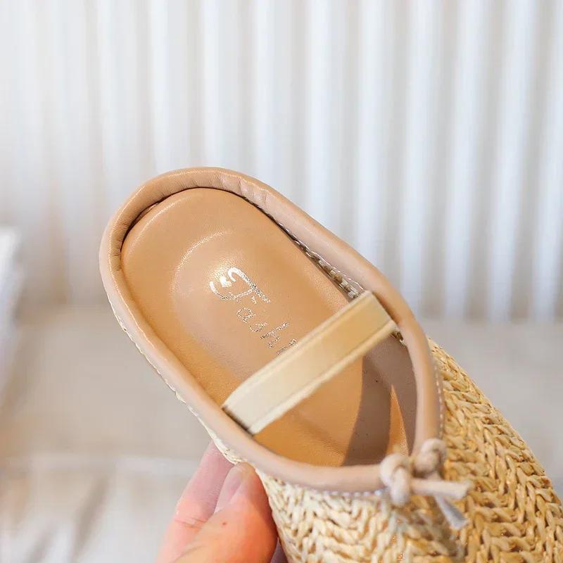 Sandali da Bambina 2024 Estivi Nuova Moda Morbidi Comodi Chic Intrecciati Antiscivolo Casual Versatili Scarpe da Spiaggia Fresche